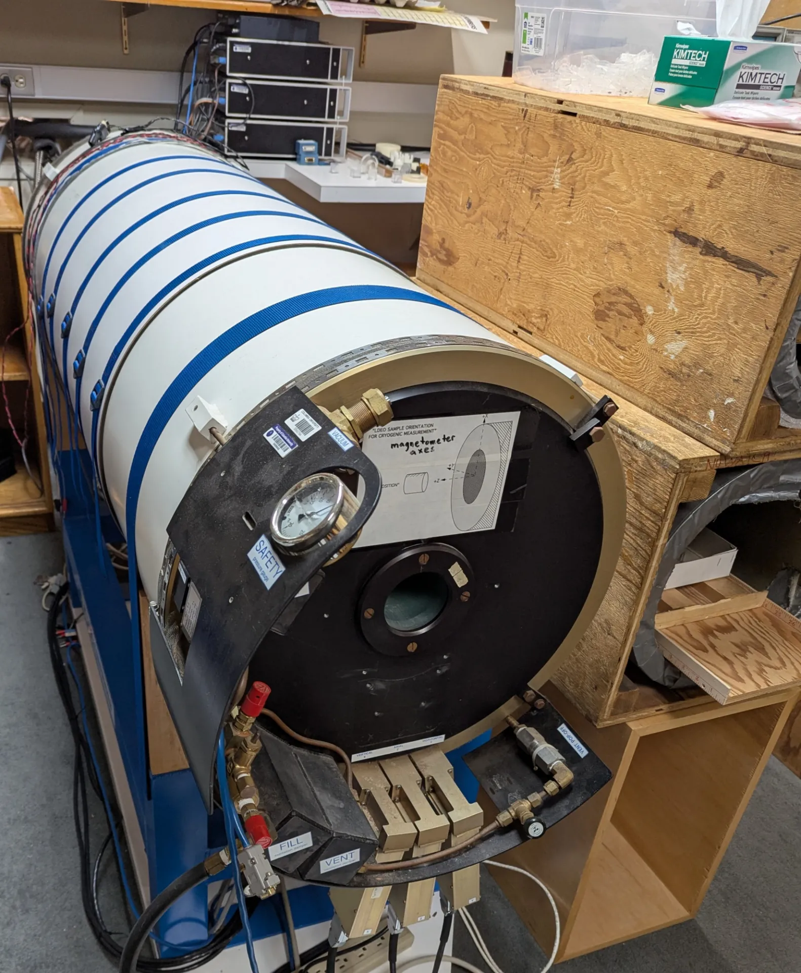 Liquid Helium SRM